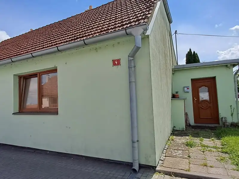 Prodej rodinného domu 120 m², pozemek 294 m², Starovice – náhled fotky 3