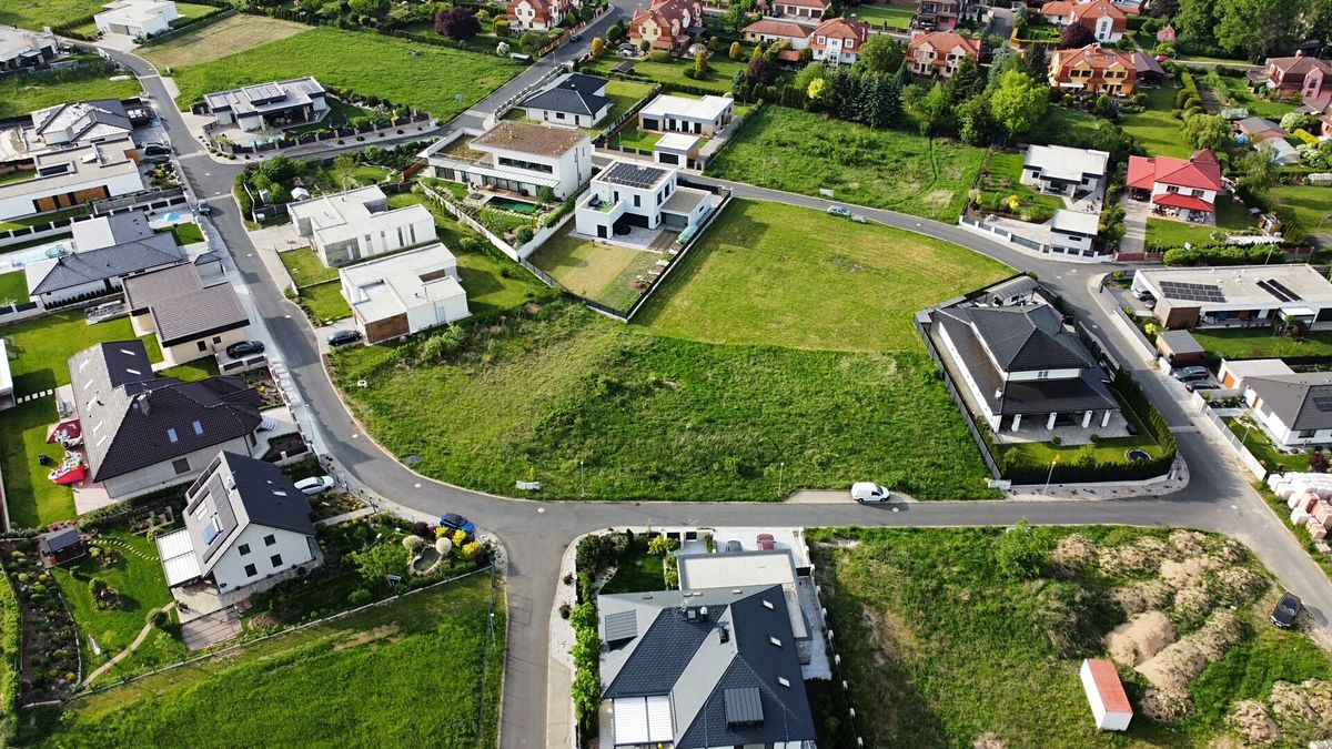 Prodej stavebního pozemku 735 m² – fotografie 5