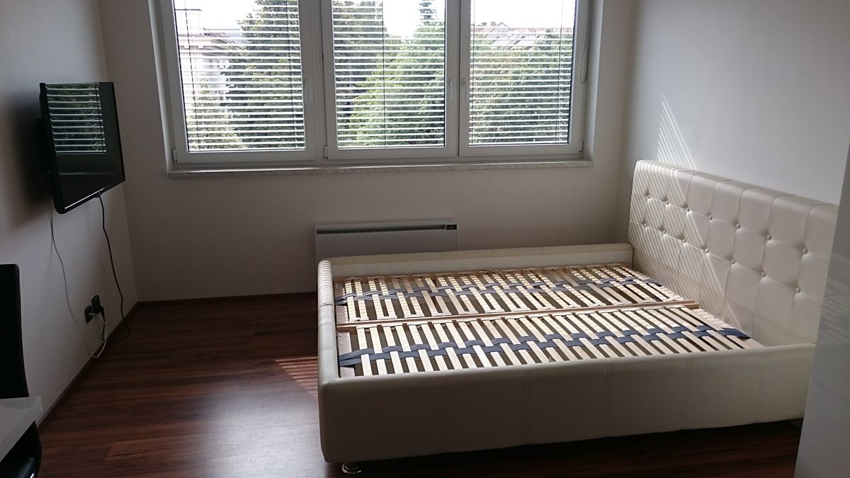 Pronájem bytu 1+kk 28 m²
