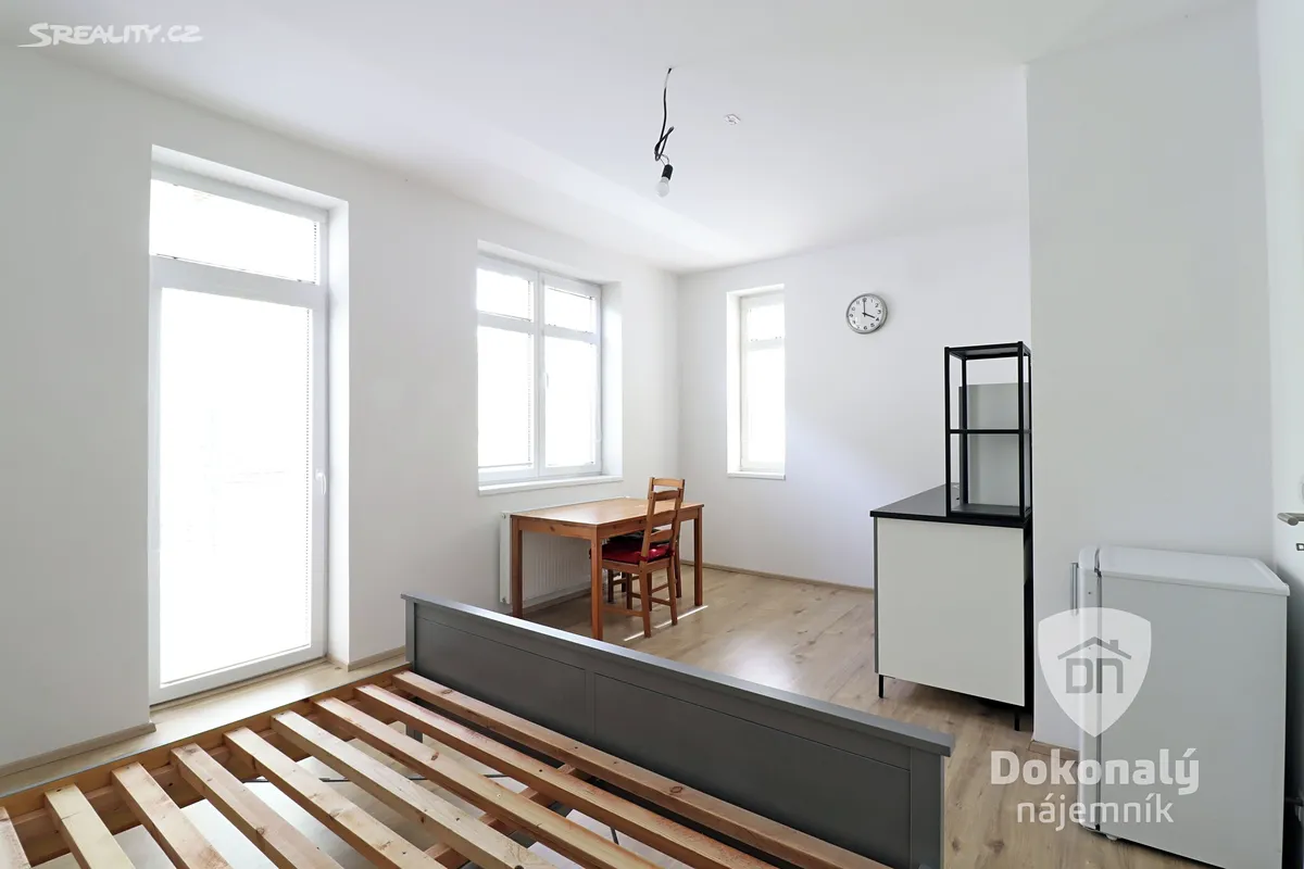 Pronájem bytu 1+kk 27 m² – pohled 5