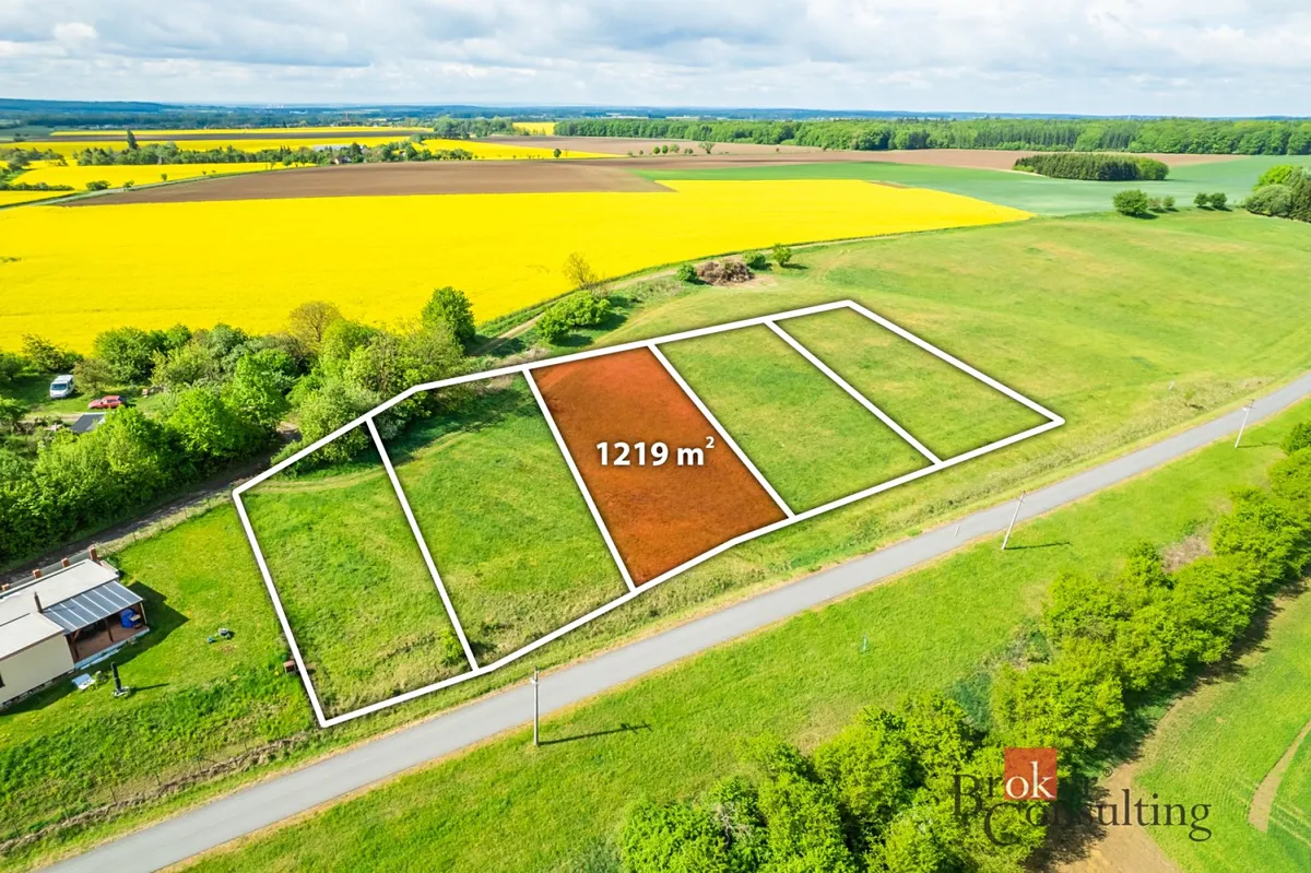 Prodej stavebního pozemku 1219 m²