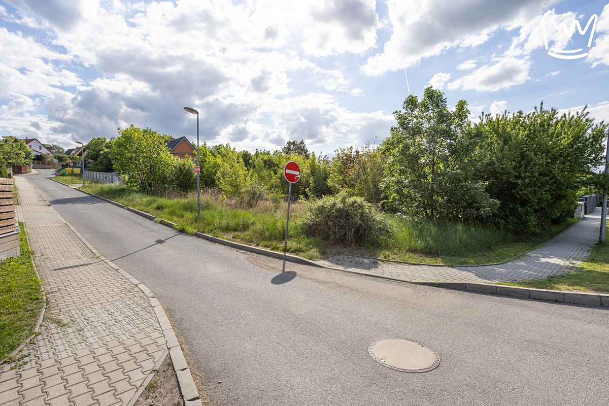 Prodej stavebního pozemku 1034 m² – fotografie 4