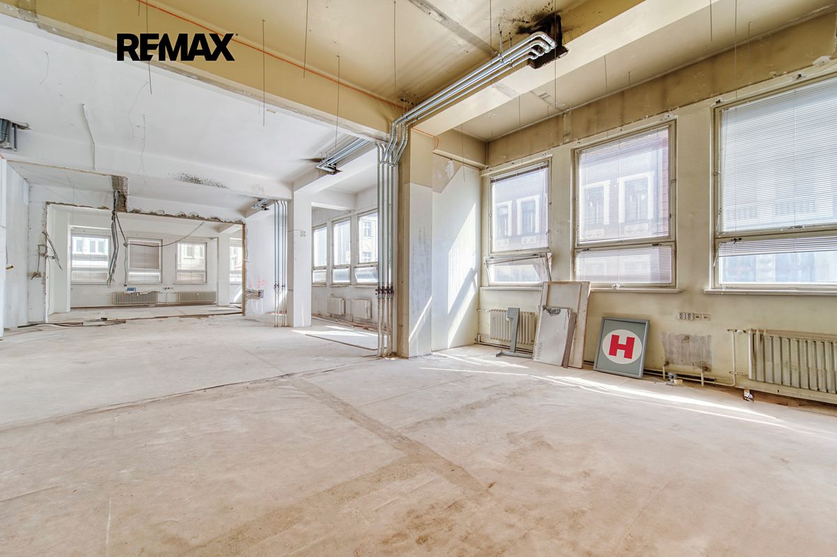 Pronájem obchodního prostoru 183 m² – fotografie 4