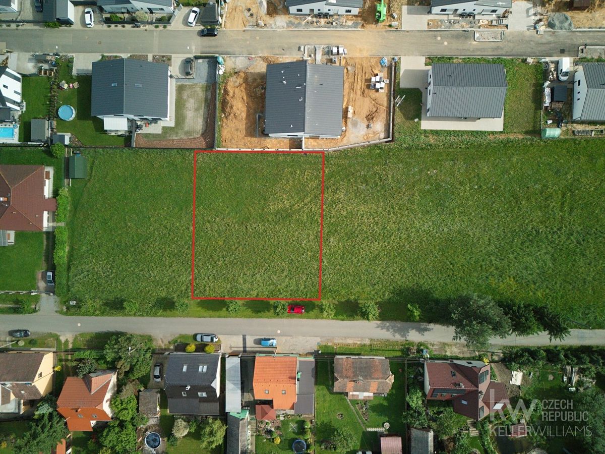 Prodej stavebního pozemku 1050 m²