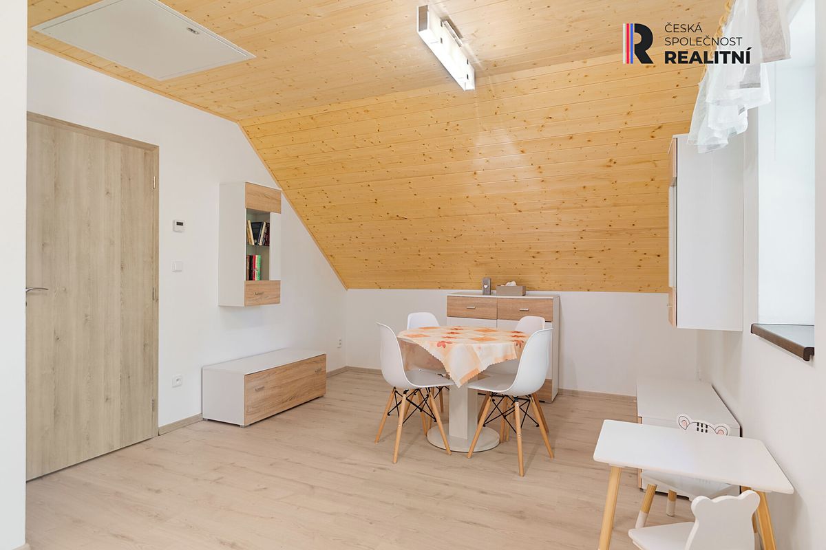Prodej rodinného domu 123 m², pozemek 1816 m² – fotografie 4