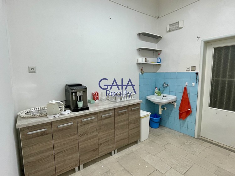 Pronájem komerčního prostoru, 56 m² (6 z 11)