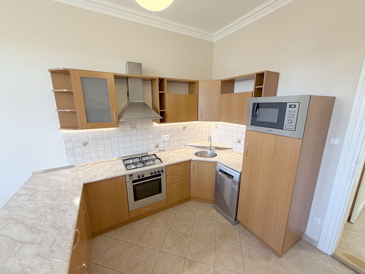 Pronájem bytu 1+1 52 m²