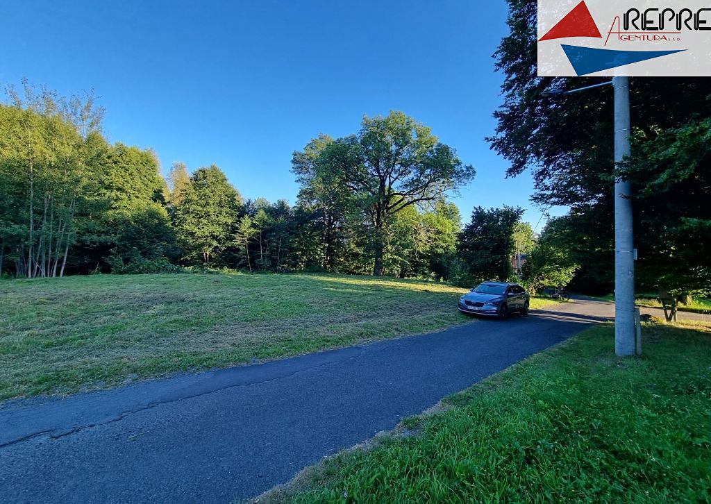 Prodej stavebního pozemku 1778 m²