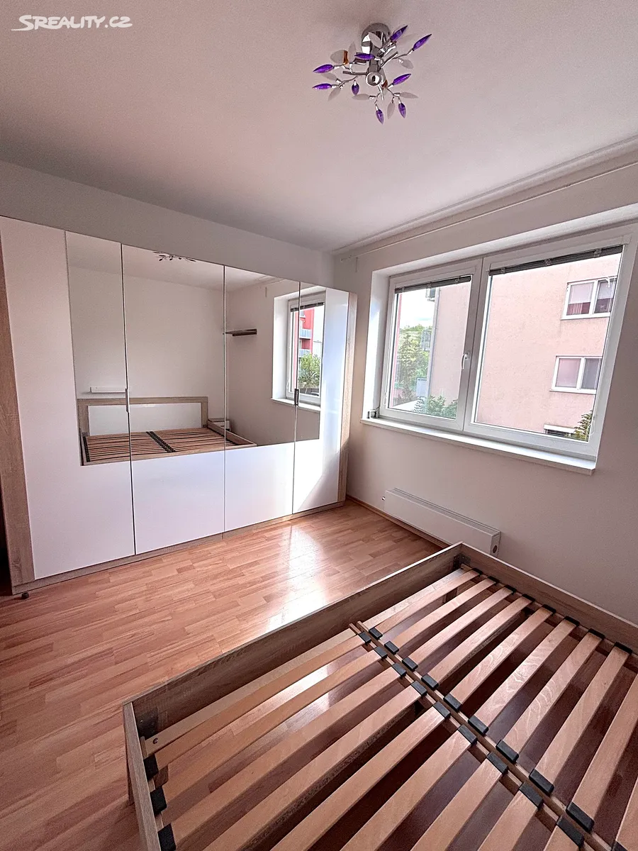 Pronájem bytu 2+kk 47 m² - Widok 4