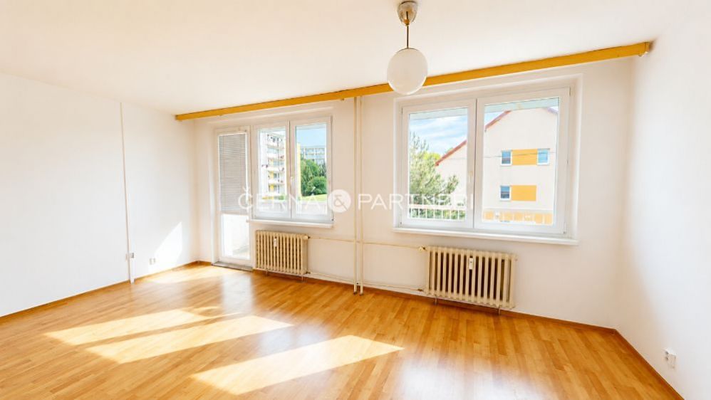 Pronájem bytu 1+kk 32 m² – fotografie 2