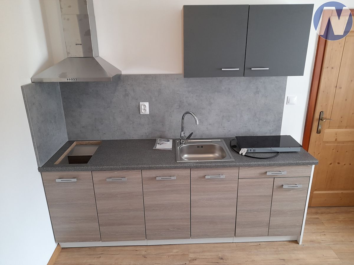 Pronájem bytu 2+kk 34 m² – fotografie 4