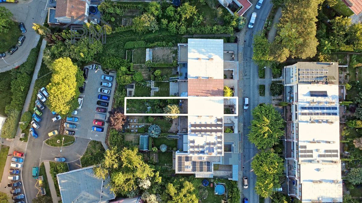 Prodej rodinného domu 175 m², pozemek 269 m² – fotografie 2