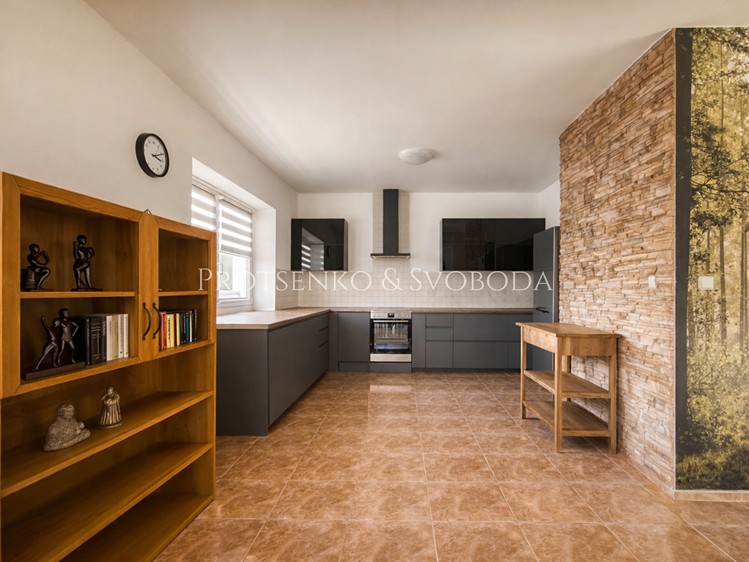 Prodej komerčního prostoru, 283 m² (11 z 26)