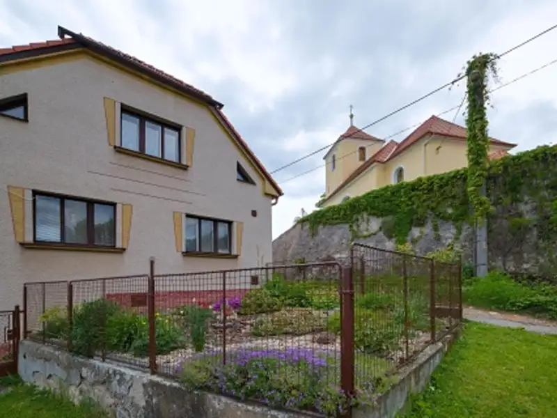 Prodej rodinného domu 255 m², pozemek 3631 m², Divišov – náhled fotky 3
