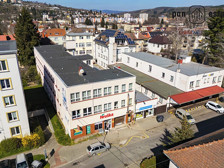 Prodej komerčního prostoru, 1 300 m² (6 z 22)