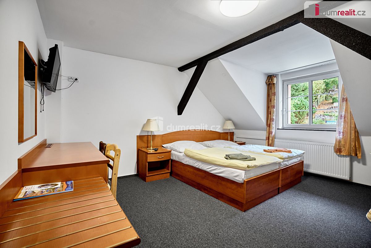 Prodej vily 280 m², pozemek 490 m² – fotografie 4