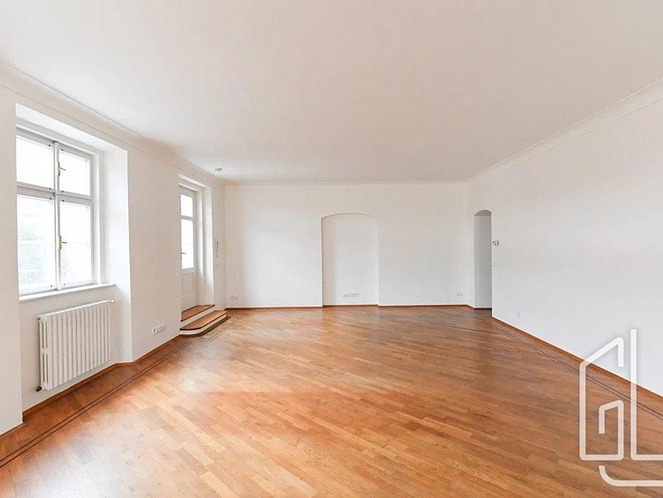 Квартира 4+1 в оренду, 178 м² (4 з 19)
