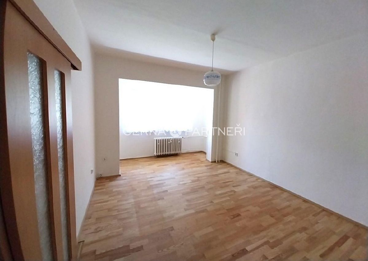 Pronájem bytu 1+kk 35 m² – fotografie 3