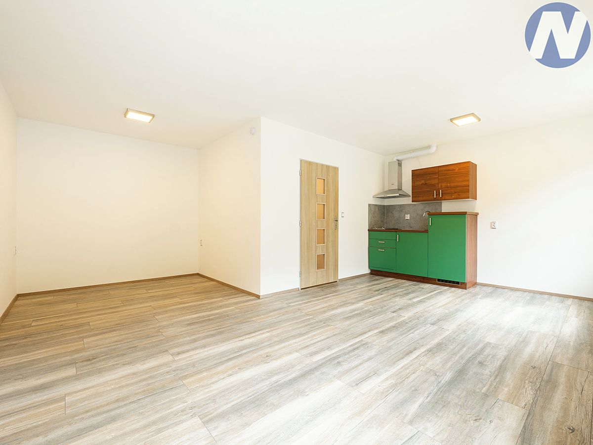 Pronájem bytu 1+kk 35 m² – fotografie 3