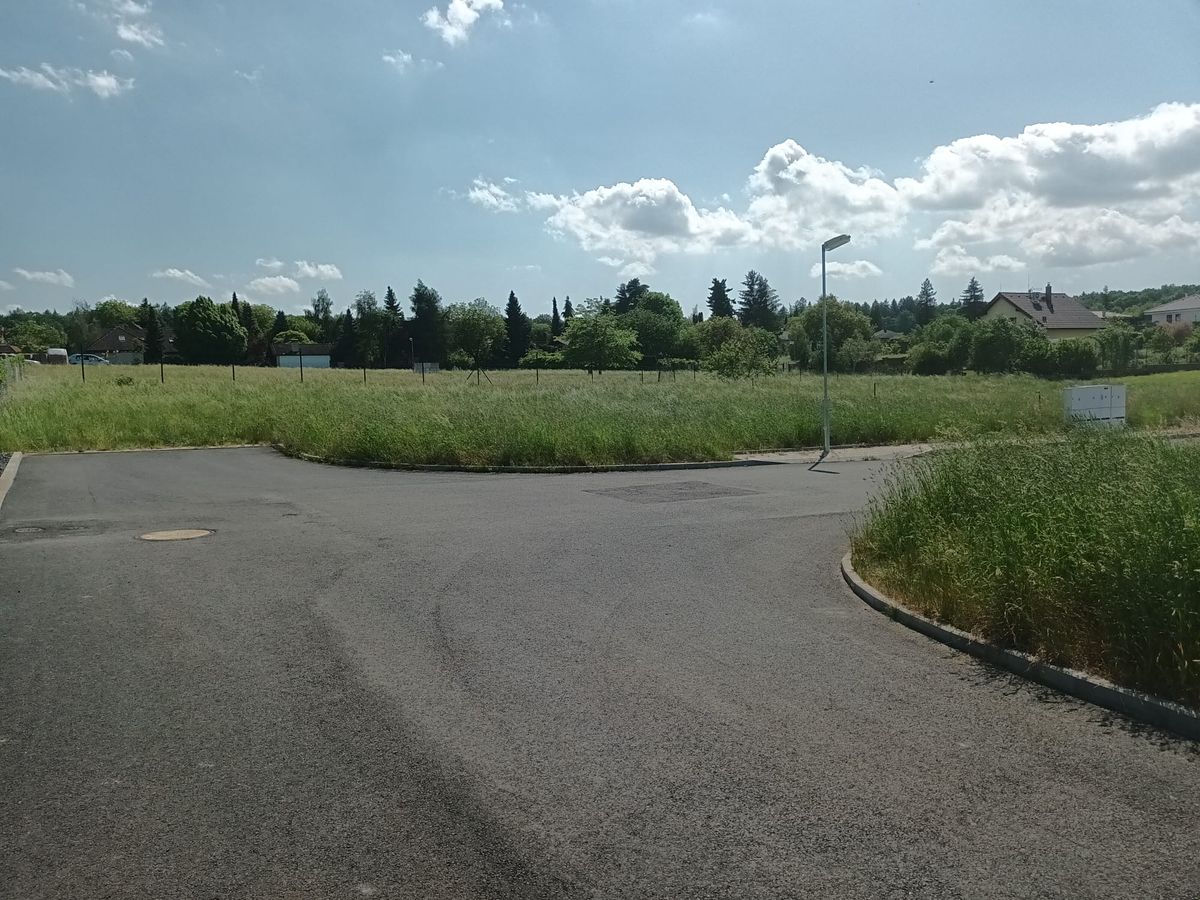 Prodej stavebního pozemku 801 m² – fotografie 3