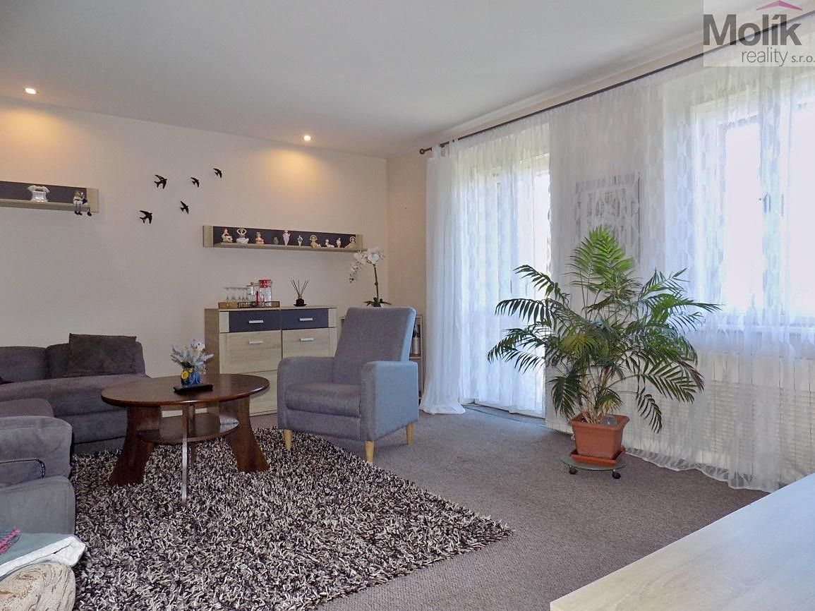 Prodej rodinného domu 96 m², pozemek 280 m² – fotografie 2