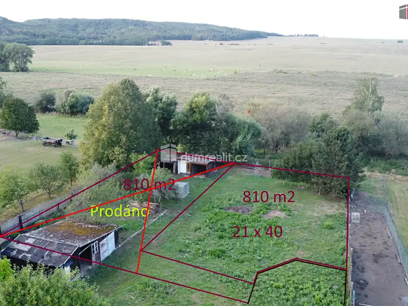 Prodej stavebního pozemku 810 m², Vroutek – náhled fotky 1