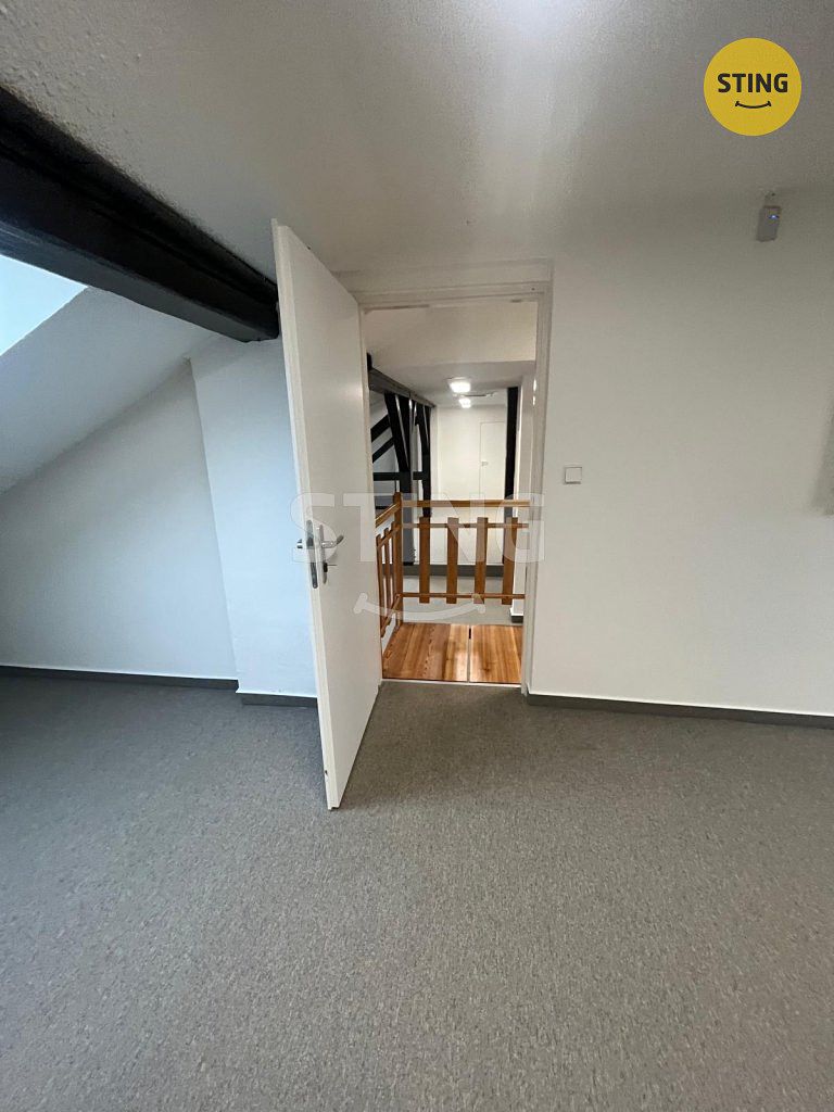 Pronájem kanceláře 120 m² – fotografie 5