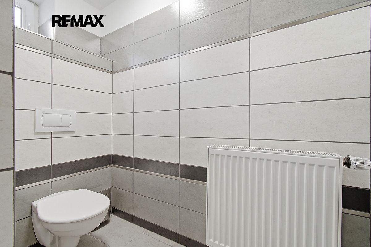 Prodej rodinného domu 207 m², pozemek 1227 m² – fotografie 3