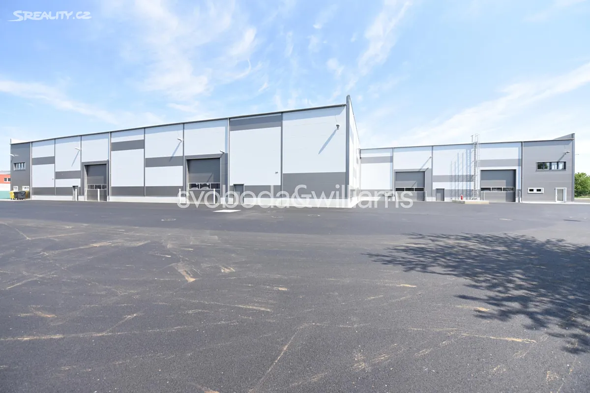 Pronájem výrobní haly, prostoru 1151 m², Olomouc