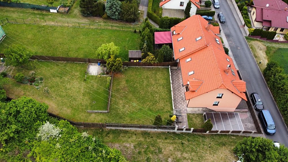Prodej vícegeneračního domu 205 m², pozemek 1106 m² – fotografie 2