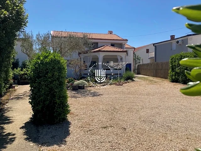 Prodej vícegeneračního domu 303 m², pozemek 700 m²