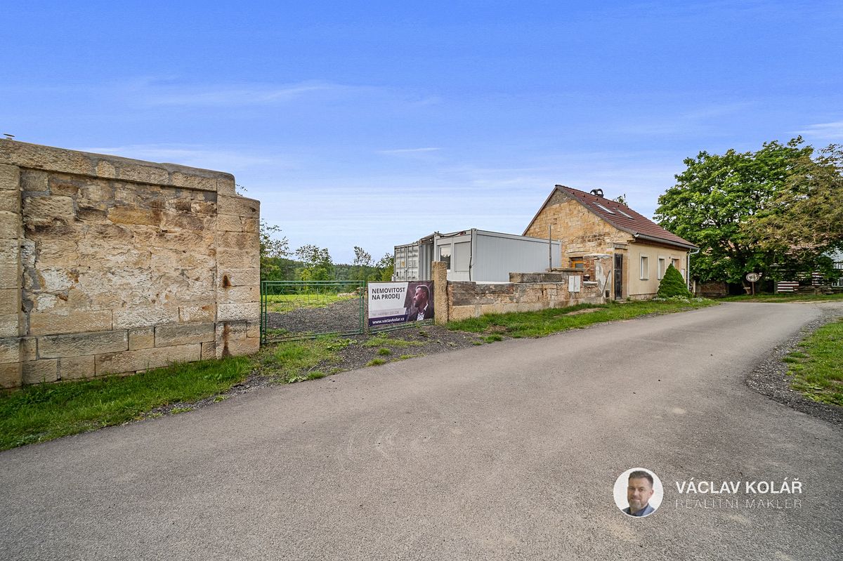 Prodej stavebního pozemku 1805 m² – fotografie 4