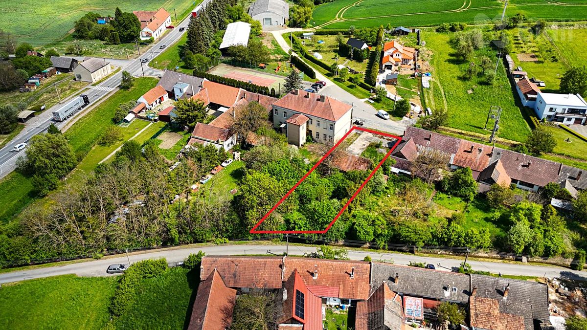 Prodej stavebního pozemku 815 m² – fotografie 3