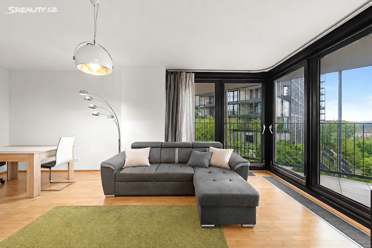 Prodej bytu 2+kk 55 m² – pohled 3