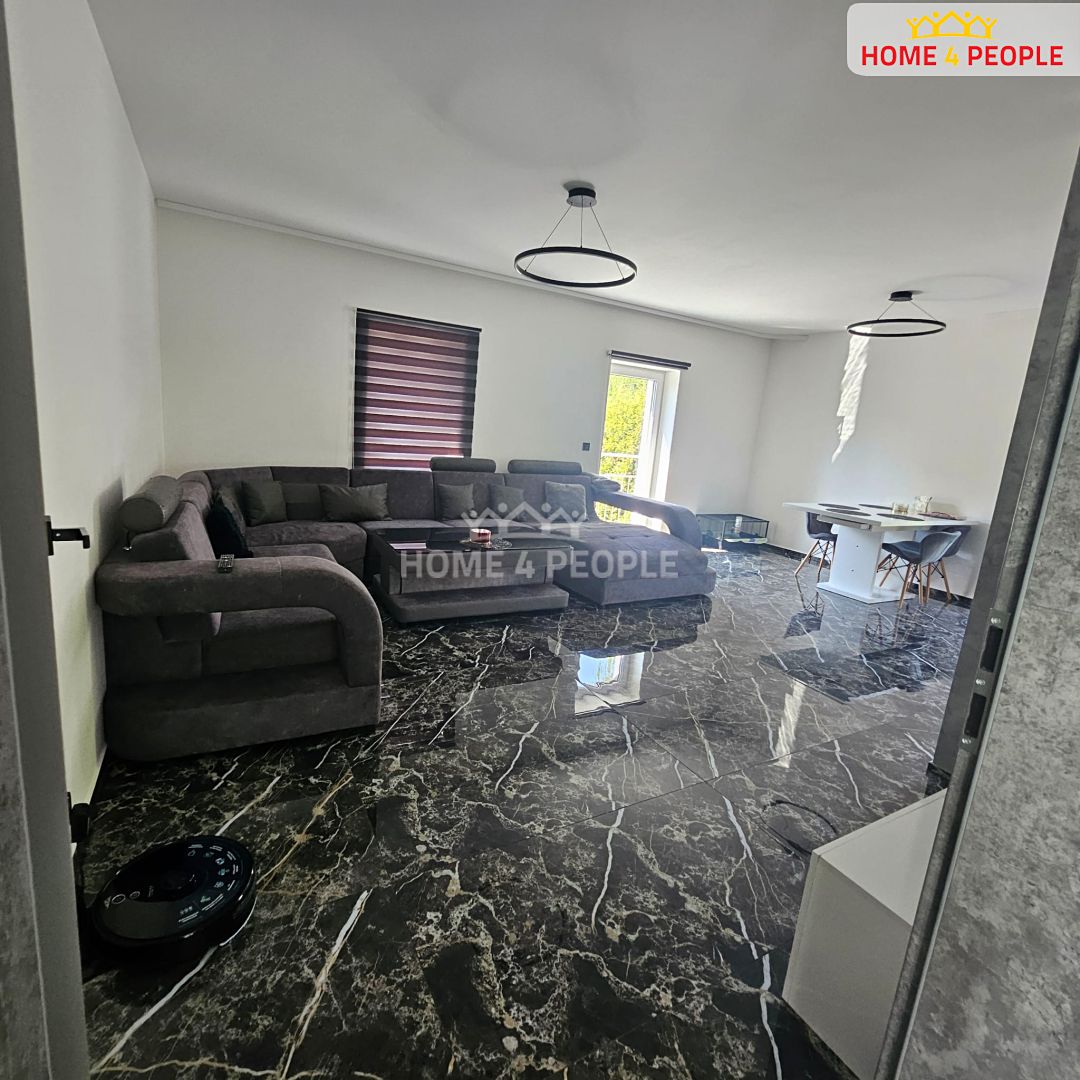 Prodej rodinného domu 154 m², pozemek 445 m² – fotografie 2
