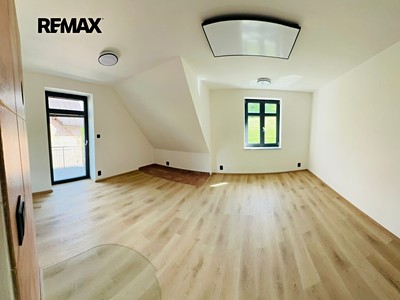 Pronájem bytu 1+1 57 m²