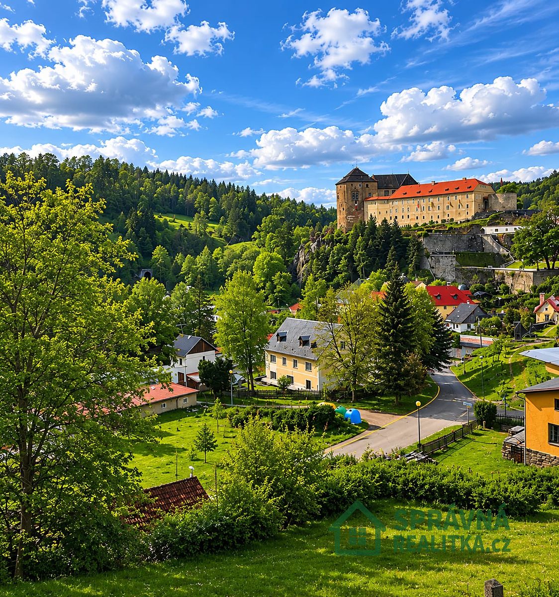 Prodej vícegeneračního domu 298 m², pozemek 666 m² – fotografie 3
