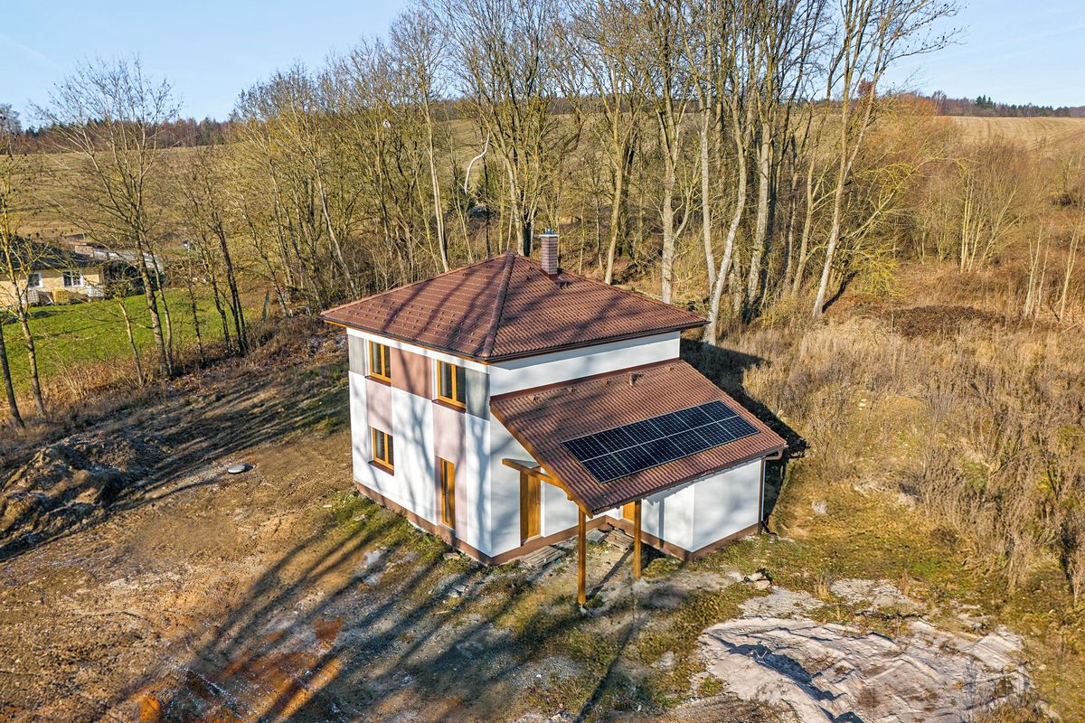 Prodej rodinného domu 130 m², pozemek 1321 m²