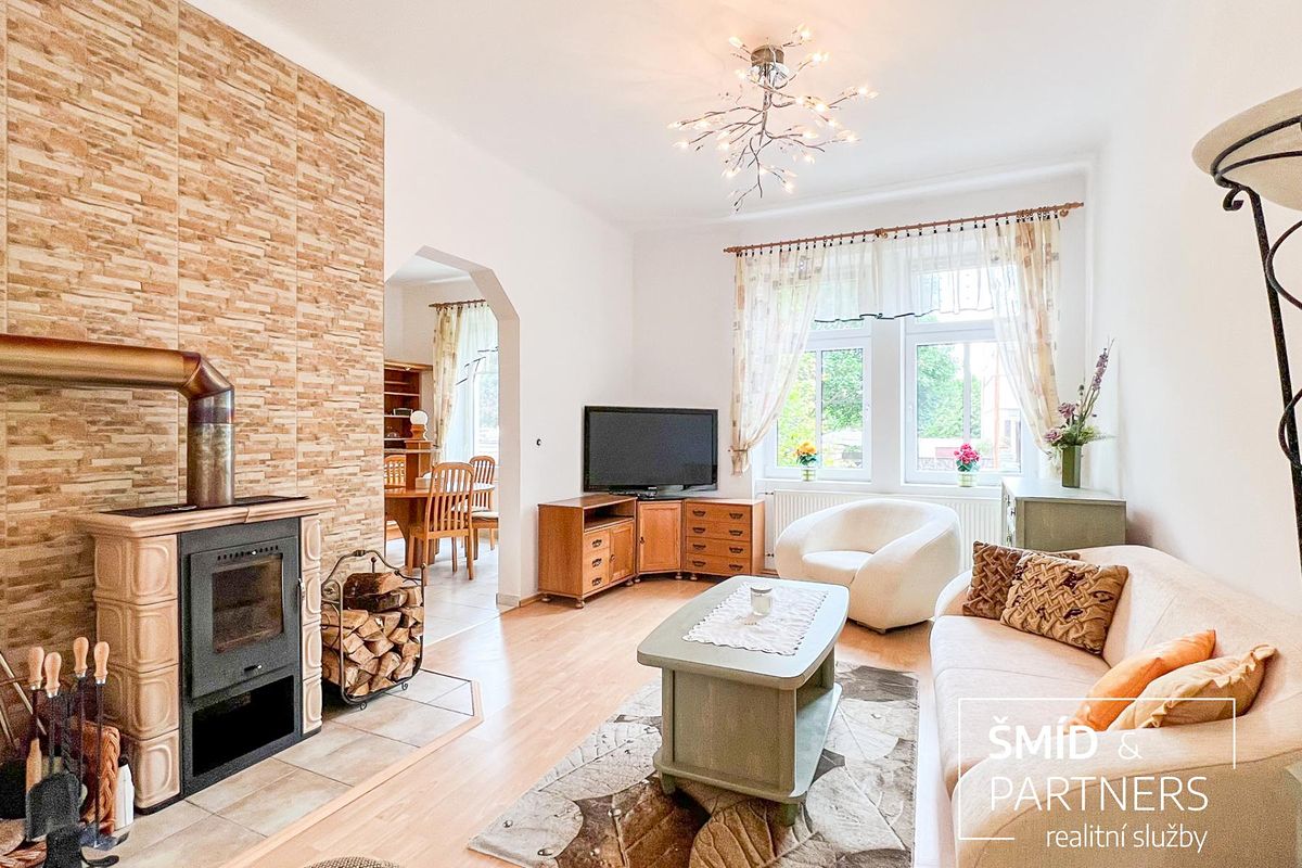 Prodej rodinného domu 186 m², pozemek 355 m² – fotografie 3