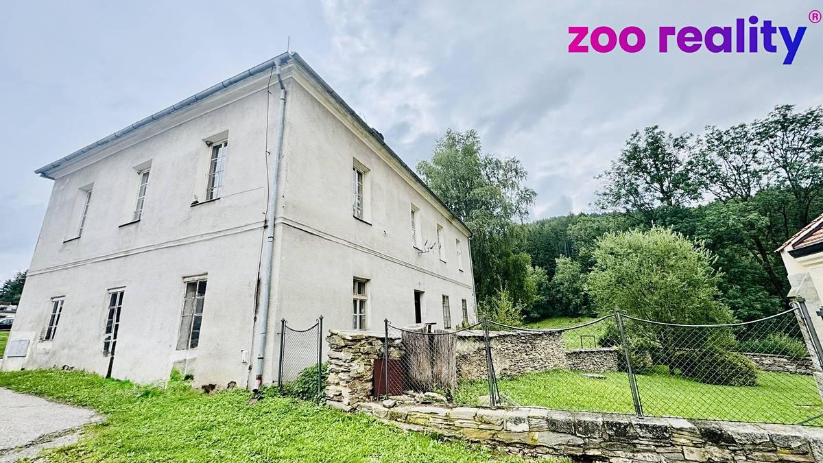 Prodej rodinného domu 360 m², pozemek 584 m² – fotografie 4