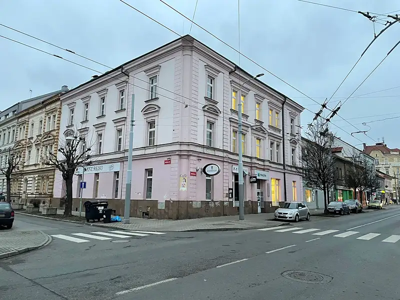 Pronájem kanceláře 46 m², Plzeň – náhled fotky 1