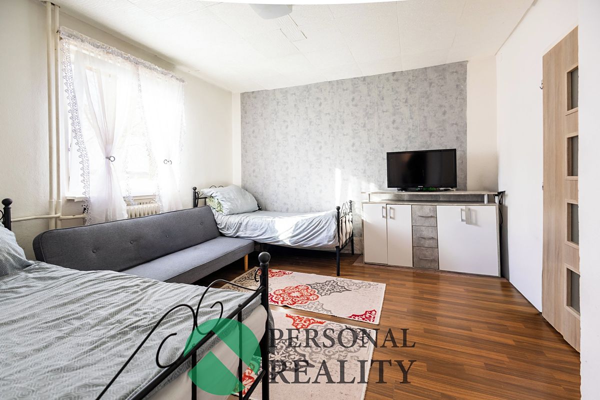 Prodej vícegeneračního domu 200 m², pozemek 432 m² – fotografie 3