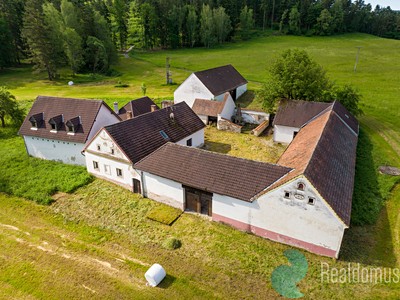 Prodej  zemědělské usedlosti 1 300 m², pozemek 4 766 m²