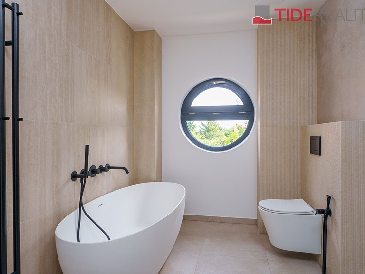 Prodej domu, 170 m² (6 z 14)
