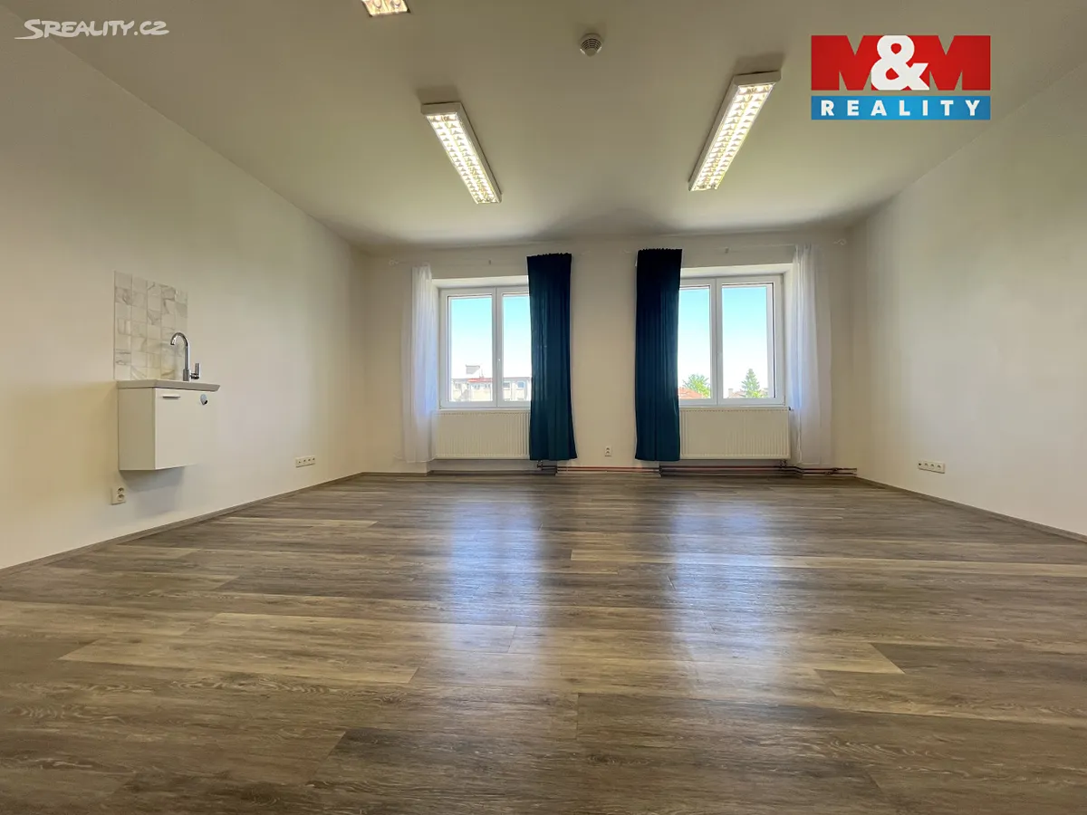 Pronájem kanceláře 34 m² – pohled 3