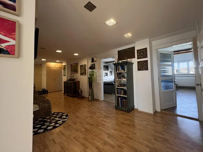 Prodej bytu 4+1 142 m², Praha – náhled fotky 1