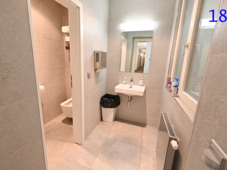 Комерційне приміщення в оренду, 264 м² (16 з 17)