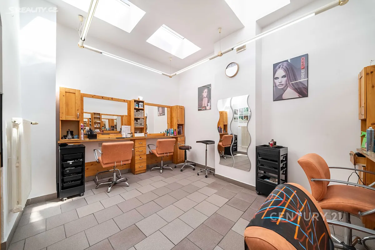 Pronájem obchodního prostoru 55 m², Bezručova