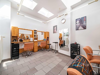 Pronájem obchodního prostoru 55 m²