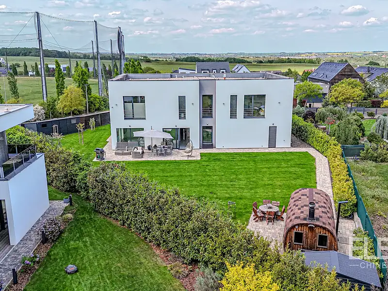 Prodej rodinného domu 416 m², pozemek 1285 m², Vysoký Újezd – náhled fotky 2